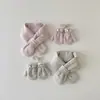 Cachecol para Bebê Qiu Nan Luvas Inverno Estilo Coreano Cor Lisa Versátil Quente e à Prova de Frio Luvas com Pingente de Dedo para Bebê Recém-Nascido