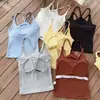 Camisola para mujer con diseño de espalda cruzada, copas de sujetador integradas, diseño todo en uno para usar por dentro o por fuera, corte ajustado, top de doble tirante para el verano