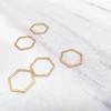 Acessórios de retenção de cor de ouro 14k material hexagonal geométrico fechado diy peças de moldura de joias feitas à mão anel multi-ângulo