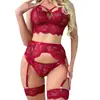Estación independiente transfronteriza fuente traje de encaje de tres puntos sexy ropa interior hueca perspectiva tentación traje en stock