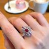 Anillo de corindón rojo con incrustaciones de hemoglobina roja de paloma, estilo Edward Art Deco, de oro de dos colores, para mujer.