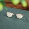Pendientes de plata de ley S925 Yilu con diseño de jade hetiano, de moda, con superficie de huevo geométrica simple, elegantes y retro, con clip para las orejas que combinan con todo.