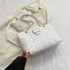 Bolsa de ombro feminina com novo estilo, bolsa de corrente de nicho, tendência 2023, moda para deslocamento diário, estilo de fragrância de alta qualidade