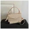 Bolsa Nova Tendência Moda Simples Feminina 2026 Nova Bolsa Quadrada Pequena Casual Chique Personalidade Ombro Único Transversal Mão