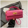Bolsa Quadrada Pequena de Mão Transfronteiriça Outono Inverno 2026 Novo Estilo Bolsa de Mão Estilo Kelly Bolsas de Nicho