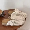 Mules Bamu Xiu com Trama Vazada de Malha, Solado Grosso e Bico Fechado para Mulheres, Estilo Verão 2026 com Fivela, Meia-Chinelo Bobo, Atacado