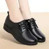 Zapatos de Madre Nuevos 2026 con Cordones y Tacón Bajo, Zapatos Planos Suaves de Otoño para Mujeres de Mediana Edad y Mayores, Zapatos Casuales Cómodos Antideslizantes