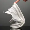 Zapatos deportivos de comercio exterior al por mayor, nuevo modelo verano 2026, transpirables, resistentes al olor, antideslizantes, modernos, versátiles, zapatos casuales para hombre, zapatos de tela