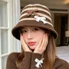 Sombrero de pescador coreano de otoño para mujer, fino, con bloques de color y rayas, de punto de alpaca, con cobertura facial, ligero y transpirable, con cordón y detalle de lazo