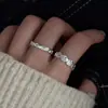 Anillo Nuevo de Hojalata Plegada Cóncava y Convexa Brillante para Mujer, Diseño Simple de Nicho, Anillo Versátil para Dedo Índice Abierto de Ins