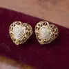Dilireba mismo estilo Anillo corazón hueco D pendientes de botón con diamantes Joyería antigua vintage pendientes oro moda femenina