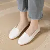 Zapatos planos tipo mocasín de piel suave para mujer, zapatos casuales cómodos, nuevo modelo de primavera y otoño, zapatos para mamá, mocasines poco profundos de suela suave