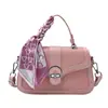 Bolsa Quadrada Pequena com Costura Retrô Nova Moda 2025 Bolsa de Mão em Cor Contrastante Roupa de Trabalho Bolsa de Ombro Único Transversal de Alto Valor