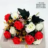 Flor Artificial al Por Mayor Estilo Europeo 12 Rosas Pequeñas Ramas de Flores Falsas Decoración para el Hogar Estilo Europeo Arreglo para Boda Ramo Flores de Seda
