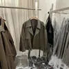 Gabardina corta estilo coreano para mujer, nueva moda otoño 2026, cuello de cuero con bloques de color, doble botonadura, talla petite, moderno