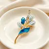 Broche Quente Vendido em Live-Stream, Fivela de Lenço de Seda de Alta Qualidade Estilo Coreano, Broche Moderno com Strass, Alfinete para Casaco, Acessório de Roupa com Pérolas