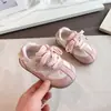 Tênis Esportivo Infantil Estilo Coreano Primavera Verão Novo Meninas Sapatos de Treino Alemães Malha Respirável Meninos Sapatos Casuais Sapatos de Bebê