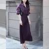 Vestido de primavera com um conjunto de temperamento capaz, saia de camisa roxa profissional feminina, terno de duas peças, luz salgada madura