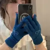 Guantes de Punto Calientes con Lazo de Diamante y Corazón para Estudiantes Femeninas Lindos Coreanos Color Sólido Otoño e Invierno Calientes para Montar Dedos al Aire Pantalla Táctil