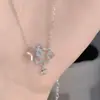 Colar Pingente Gêmeos Brilhante Exquisito e de Alto Padrão Estilo Único Luz Piscante Luxo Personalizado Corrente Clavicular