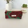 Bolsa de Lápices Repujada Literaria Retro Estudiante Gran Capacidad Bolsa de Papelería Estéreo Portátil Bolsa de Cosméticos Cosméticos Bolso de Mano para Mujer
