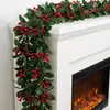 Corona de Enredadera de Acebo con Bayas Rojas Navideñas Simuladas Adorno Colgante Festivo para Escaparate de Tienda Decoración Navideña