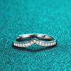 Anillo de Plata Esterlina S925 Anillo en V para Mujer Anillo de Fila de Moissanita de 15 Puntos Anillo de Boda Diamante Simulado Suministro Directo de Fábrica