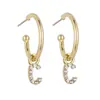 Pendientes de 26 letras inglesas europeos y americanos para mujer Cen fan accesorios de moda diamante personalizado aguja de plata 925 joyería para orejas