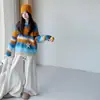 Conjunto nuevo de otoño para niñas, casual, de suéter a rayas y pantalones de pierna ancha, adecuado para niños mayores, con un suéter de punto y pantalones largos