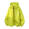 Una Chaqueta Cortavientos Acolchada del Mismo Estilo con Capucha para Mujer Ligera Cortavientos Impermeable Ropa Exterior Moda Masculina Abrigo de Algodón Cálido Estampado