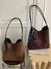 Bolsa feminina de grande capacidade, minimalista, nova coleção de inverno 2026, acabamento fosco retrô, bolsa de ombro, bolsa transversal, bolsa tote de alta qualidade