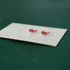 Pendientes de botón de cerámica populares estilo coreano para mujer, combinación fresca y versátil, pendientes pequeños para la semana, joyería, fuente de puesto callejero, nuevos