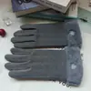 Luvas de Veludo Quentes para Dirigir no Inverno Femininas, Luvas para Ciclismo ao Ar Livre, Luvas Femininas com Etiqueta de Metal e Toque de Pelo para Tela Sensível ao Toque