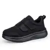 Zapatos de caminar transfronterizos para hombre y mujer, primavera, caña baja, cierre de velcro, puntera ancha, parte superior de malla, zapatillas deportivas casuales para correr para personas mayores