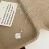 Tich Plata de Ley S925 Concha Natural Trébol de Cuatro Hojas Collar Moda Femenina Lujo Accesible Flor Versátil Cadena para Clavícula Gama Alta