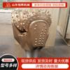 Los fabricantes venden brocas de inserción para perforación geológica, rodamientos de deslizamiento sellados con goma para perforación de pozos de agua y brocas cónicas para minería.