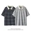 Camiseta Retro Americana con Cuello Henry de Manga Corta para Hombres y Mujeres, Top Rayado de Verano de Moda para Parejas con Diseño High Street y Detalles de Botones