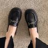 Novos Sapatos Femininos Primavera e Outono Estilo Britânico Sapatos Planos de Couro Femininos Slip-On Bico Redondo Mocassins Sapatos Pretos para Escritório