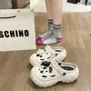Pantuflas de plataforma con suela gruesa para aumentar la altura, para uso en interiores en casa y en el baño, zapatos de plataforma antideslizantes de suela suave con una sensación cómoda, adecuados para usar al aire libre en verano, pantuflas de punta cerrada