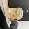 Bolso de Diseño de Nicho con Bordado Acolchado, Bolso Pequeño para Mujer, Nuevo Bolso de Hombro Moda 2026, Bolso Cruzado Popular de Celebridad de Internet