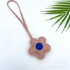Nova Série Miu Pingente de Bolsa Flor de Couro PU Ornamento Chaveiro Flor Charme Flor Pequena Pingente de Couro