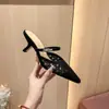 Versão alta D casa salto agulha pontudo verão saltos altos feminino gato com strass traseiro vazio boca rasa sapatos totalmente diamante temperamento novo