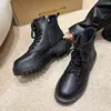 2026 Botines de Motocicleta Tobilleros Negros Estilo Británico Versátiles Primavera Otoño Retro Cremallera Lateral Nueva Suela Gruesa Botas Martin Para Mujer Aumento de Altura