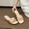 Sandalias planas estilo francés con lazo de lunares suave 2026 moda nuevo estilo verano punta abierta sandalias de exterior