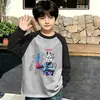 Camiseta de manga larga 100% algodón para niño, colección de primavera y otoño, diseño color block, cuello redondo, estilo nuevo para principios de otoño, mangas largas raglán