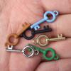 Pintura spray pingente pequeno de chave de liga simples pingente pulseira DIY colar acessórios de joia