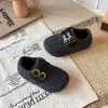 Zapatos Peludos Zapatos de Mujer Otoño e Invierno Ropa de Abrigo Zapatos de un Solo Color Nuevo Estilo 2026 Zapatos Planos Mocasines Zapatos de Algodón Cálidos con Terciopelo Zapatos Casuales