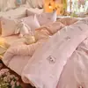 Conjunto de quatro peças de gaze dupla camada com toque de nuvem, grau A para maternidade e infantil, lençol e capa de edredom de algodão lavado estilo ins, conjunto de três peças para cama de dormitório estudantil