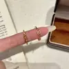 Anillo de Letra con Diamantes Huecos en Forma de Corazón Estilo Coreano para Mujer, Nuevo Diseño de Nicho, Versátil para el Trabajo, Anillo Abierto Ajustable