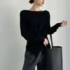 Top de malha de lã com design único de cintura cruzada para mulheres, adequado tanto para usar por baixo quanto por cima.